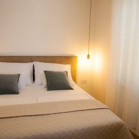 Soukki Town Centre Suites 1 Split Exterior photo