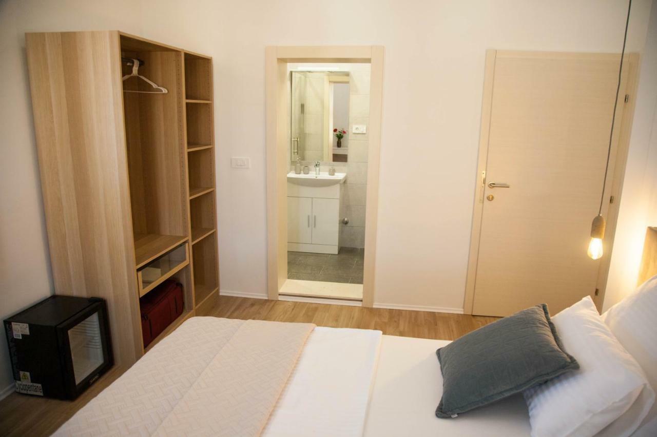 Soukki Town Centre Suites 1 Split Exterior photo