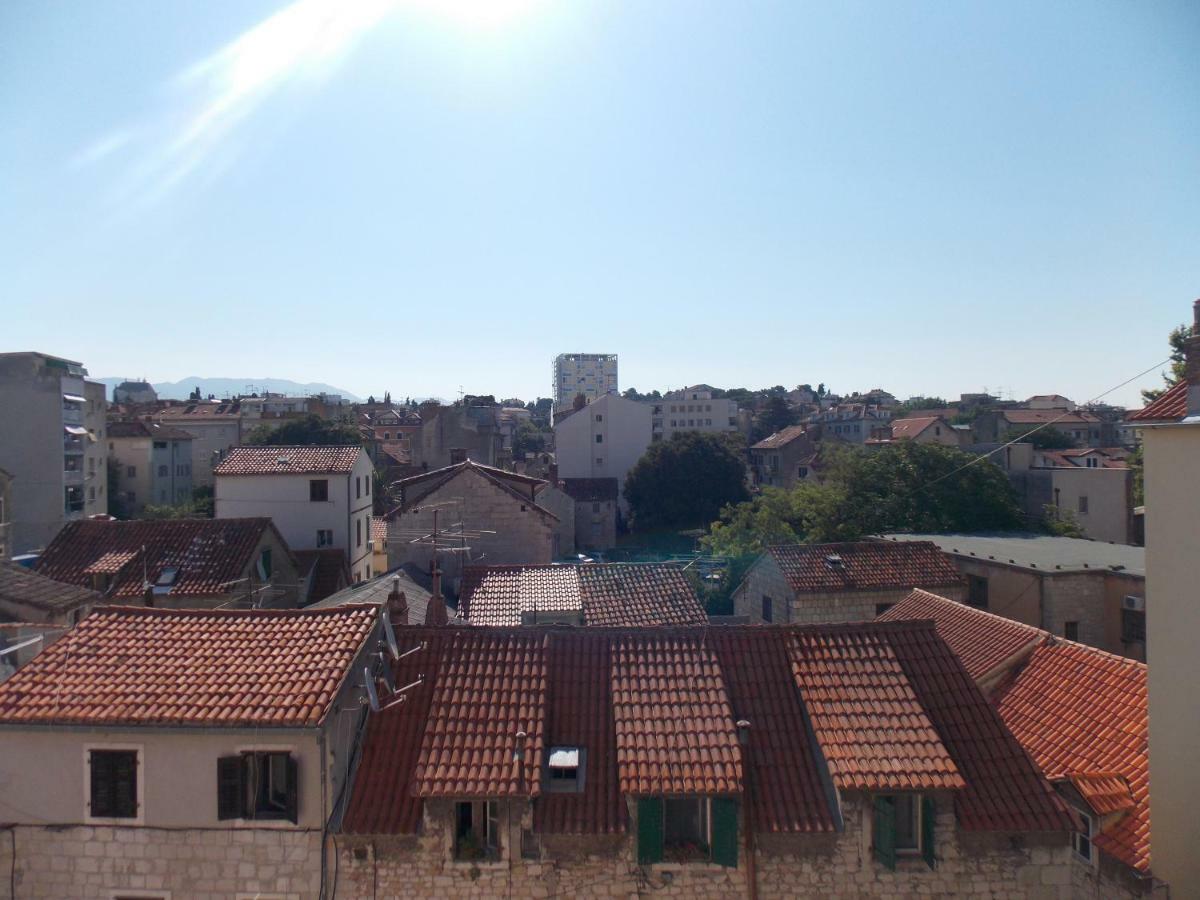Soukki Town Centre Suites 1 Split Exterior photo